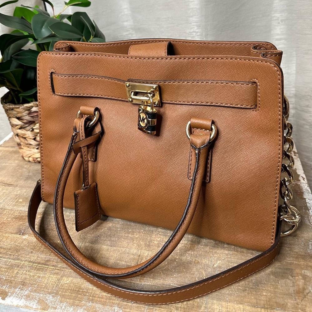 Authentic Michael Kors Hamilton Saffiano Tan Leather Sachel with lock and key - Picture 3 of 16
